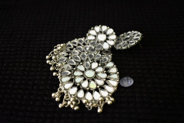 Round Glass Oxidise Earring - Image 5