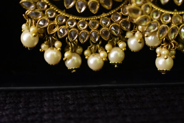 White Bead alloy Earring - Image 2