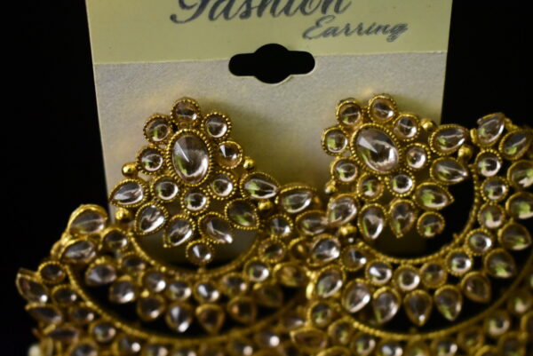White Bead alloy Earring - Image 3