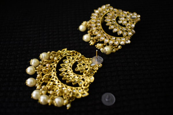 White Bead alloy Earring - Image 4