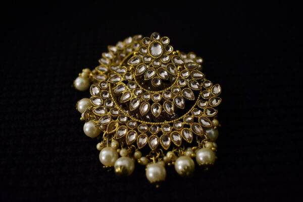 White Bead alloy Earring - Image 5