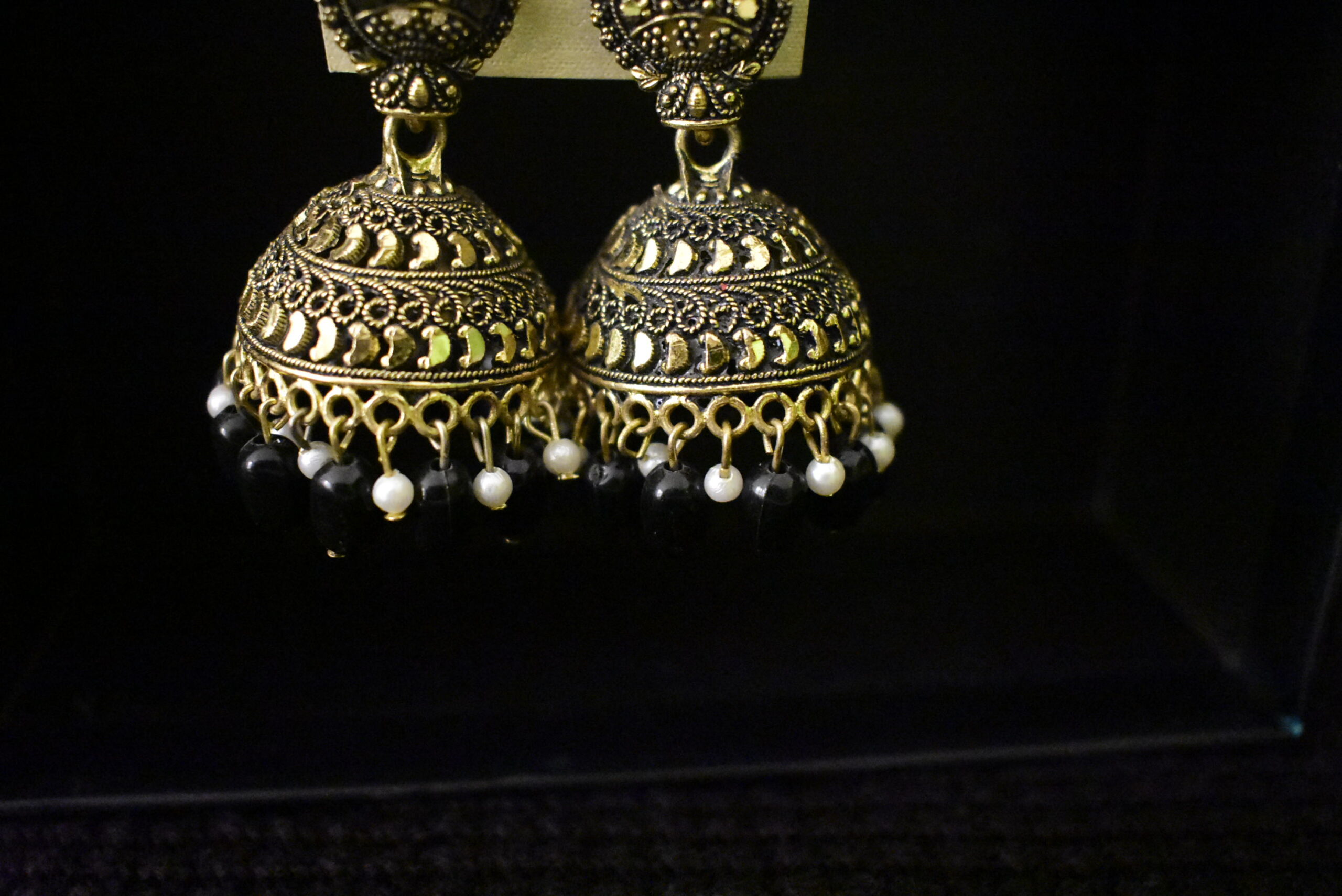 Leaf Shape Oxidised Earring - Image 2