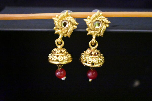 Golden Alloy Jewellery Set