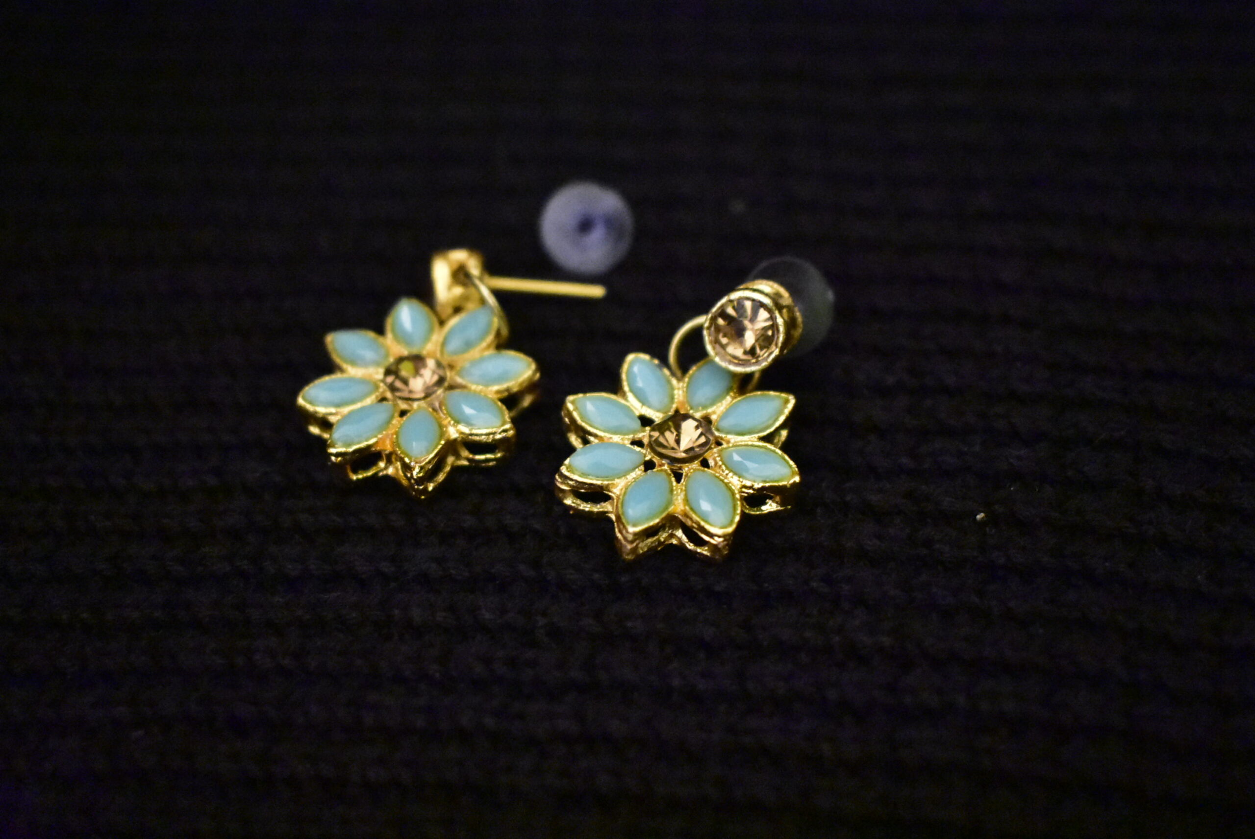 Light Blue Stone Jewellery Set - Image 3